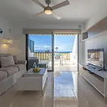 Oceanview Tamara With Pool Апартаменты