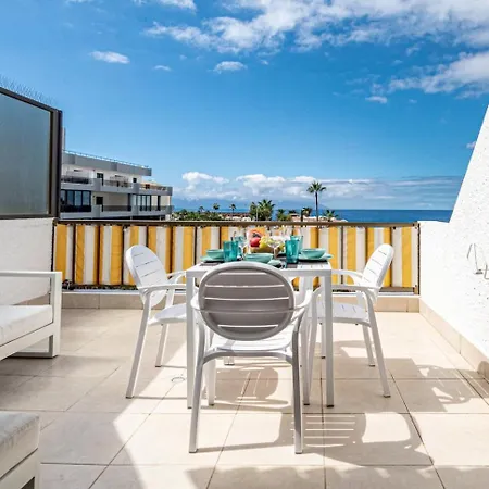 Oceanview Tamara With Pool 아파트 아칸티라도