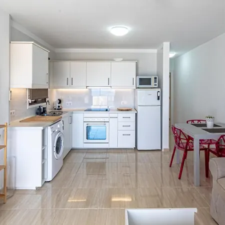 Oceanview Tamara With Pool * 아칸티라도