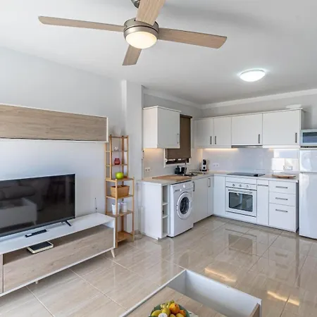 Oceanview Tamara With Pool * 아칸티라도