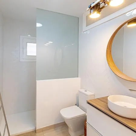 Oceanview Tamara With Pool * 아칸티라도