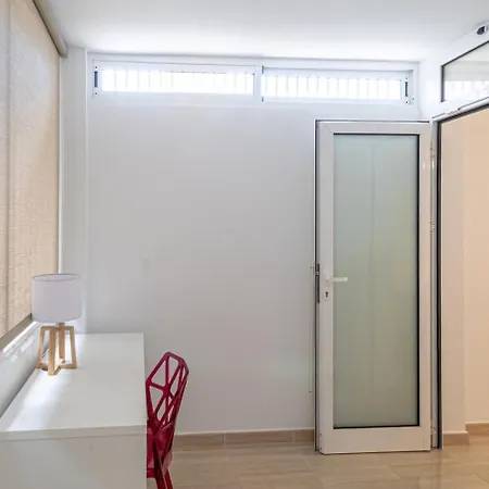 아파트 Oceanview Tamara With Pool *